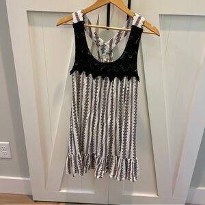 Umgee Sleeveless Crocheted collar Summer Dress size L